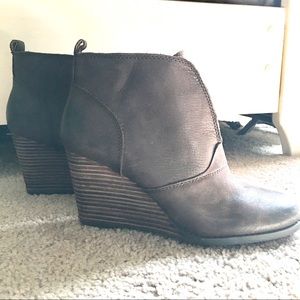 LUCKY BRAND brown leather wedges